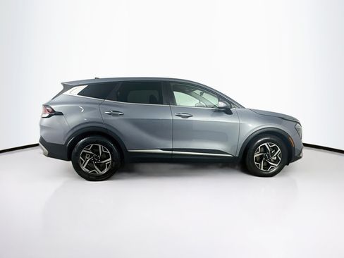 Used 2025 Kia Sportage LX FWD image 10