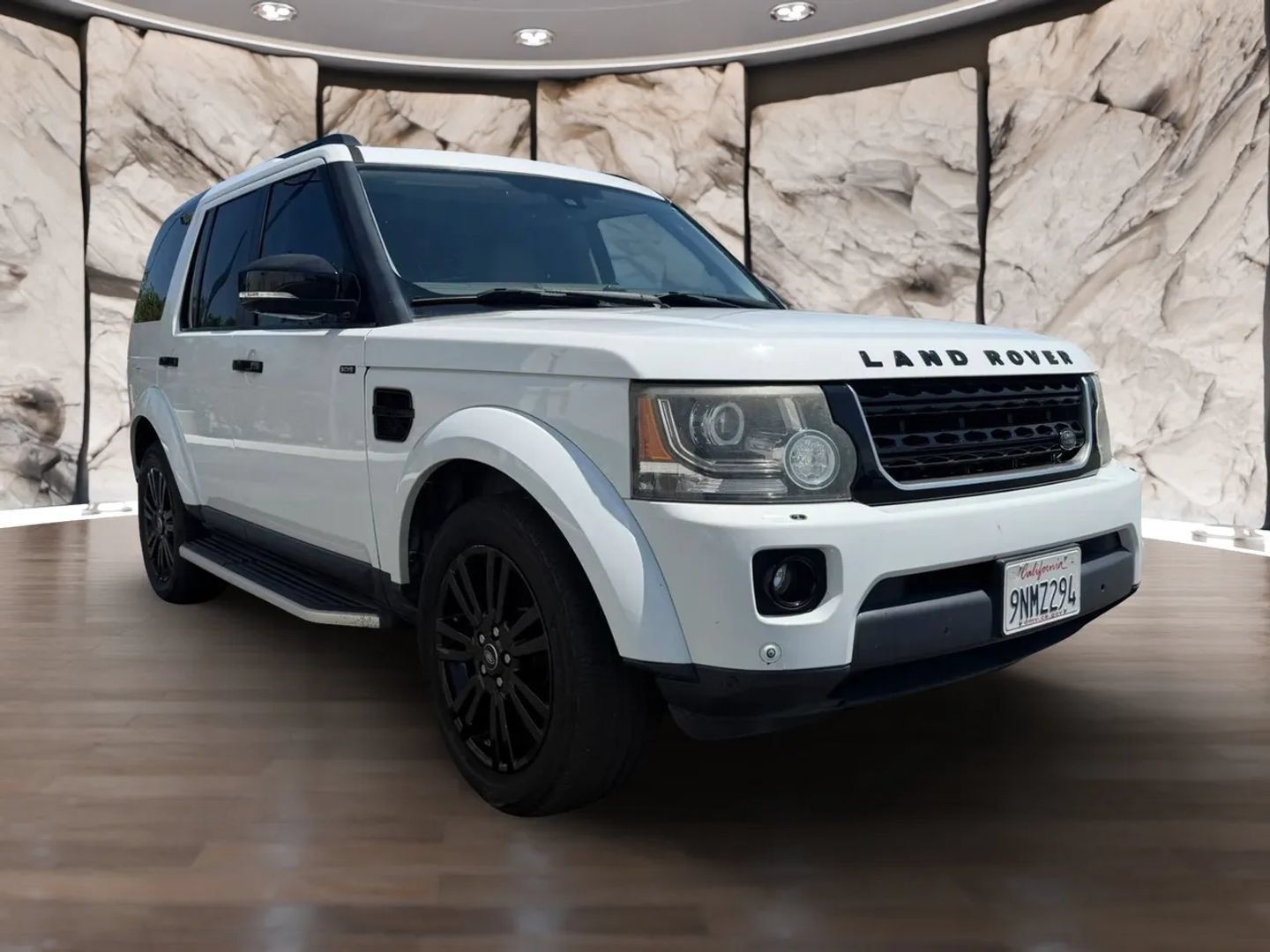Used 2016 Land Rover LR4 HSE AWD/4WD image 3