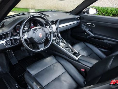 Used 2013 Porsche 911 Carrera RWD image 2