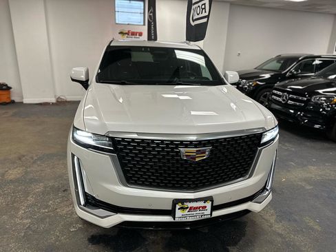 Used 2023 Cadillac Escalade Premium Luxury w/ Performance Package AWD/4WD image 3