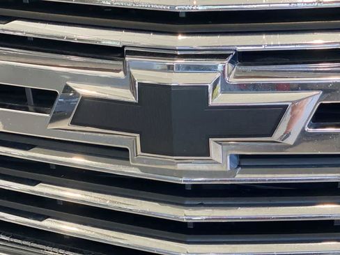 Used 2017 Chevrolet Tahoe Premier AWD/4WD image 10