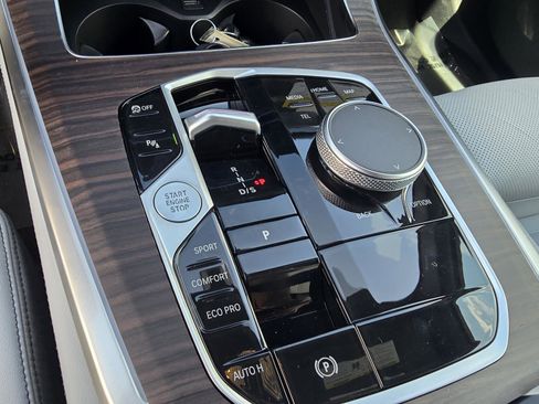 New 2026 BMW X5 sDrive40i w/ Climate Comfort Package RWD image 16