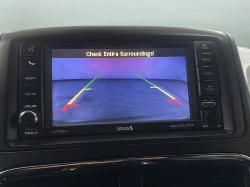 Used 2019 Dodge Grand Caravan GT FWD image 14