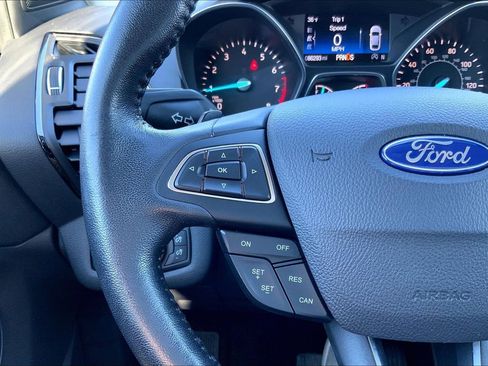 Used 2017 Ford Escape Titanium image 22