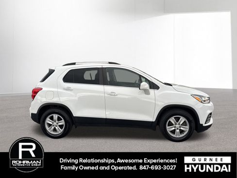 Used 2018 Chevrolet Trax LT w/ LT Convenience Package FWD image 10