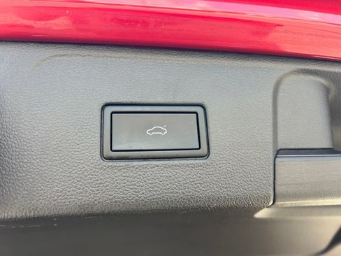 Used 2024 Volkswagen Atlas SE FWD image 33