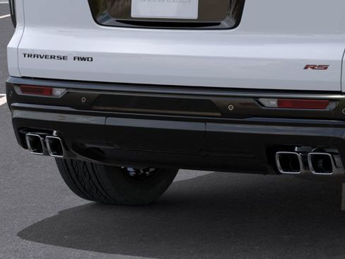 New 2026 Chevrolet Traverse RS w/ LPO, Floor Liner Package AWD/4WD image 38