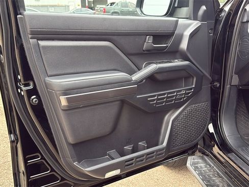 Used 2025 Toyota 4Runner SR5 image 10