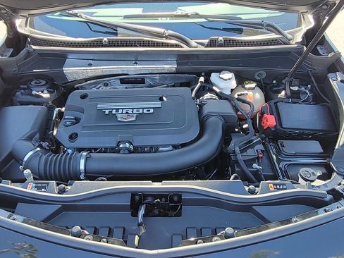 Certified 2023 Cadillac XT4 Premium Luxury image 28