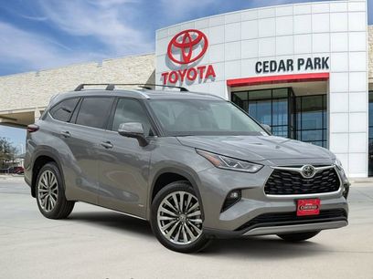 Used 2025 Toyota Highlander Limited