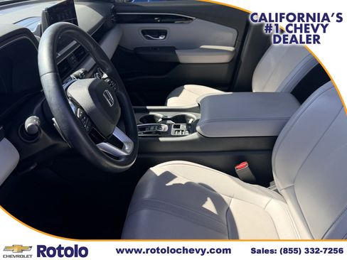 Used 2025 Honda Pilot Touring image 18