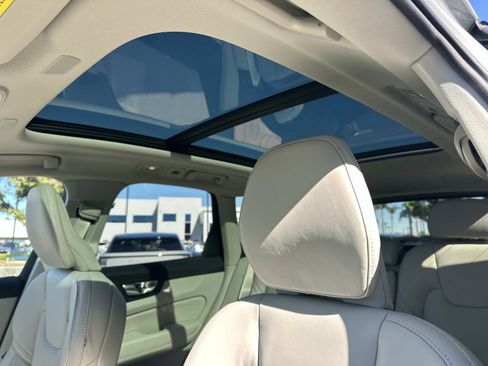 New 2026 Volvo XC60 B5 Ultra w/ Climate Package image 24
