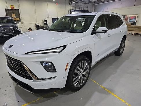 New 2026 Buick Enclave Avenir w/ Super Cruise Package FWD image 3