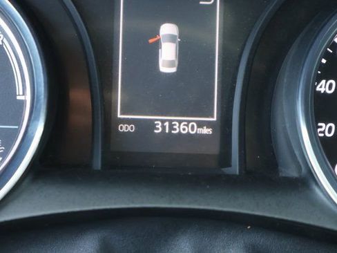 Certified 2020 Toyota Camry LE image 9