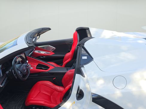 Used 2023 Chevrolet Corvette Stingray Preferred Conv w/ Z51 Performance Package RWD image 21