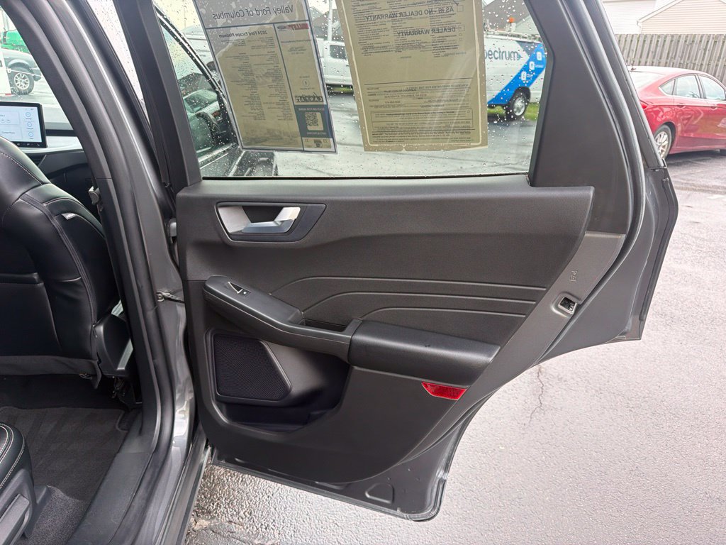 Certified 2024 Ford Escape Platinum AWD/4WD image 50