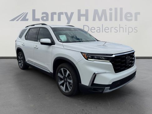 Used 2024 Honda Pilot Touring image 7