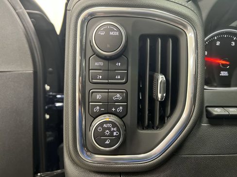 Used 2022 Chevrolet Silverado 2500 LTZ w/ LTZ Plus Package AWD/4WD image 18