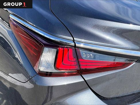 Used 2024 Lexus ES 350 w/ Premium Package image 26