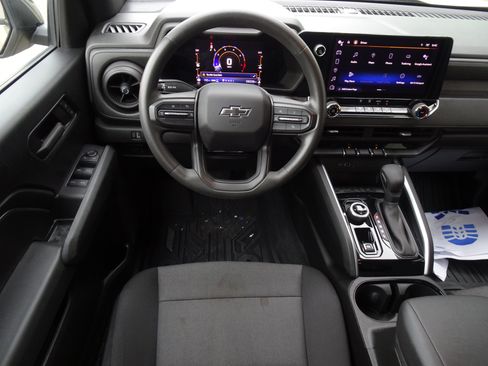 Used 2023 Chevrolet Colorado Trail Boss w/ Technology Package AWD/4WD image 15