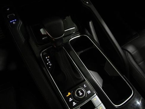 Used 2022 Kia Telluride SX w/ SX Prestige Package image 20