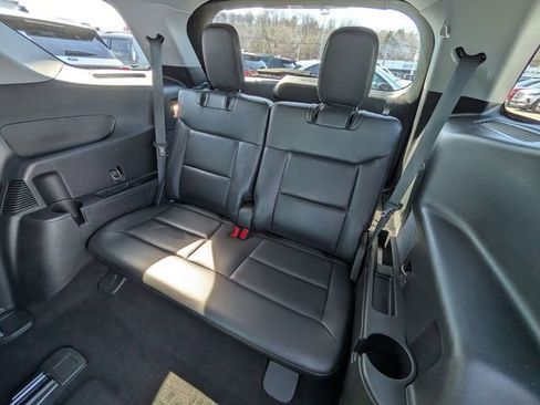 Used 2020 Ford Explorer XLT w/ Equipment Group 202A image 16