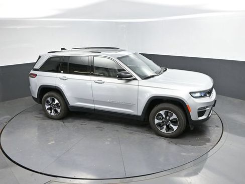 Used 2024 Jeep Grand Cherokee Limited 4xe AWD/4WD image 41