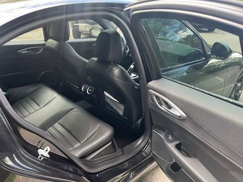 Used 2021 Alfa Romeo Giulia Ti Sport image 12