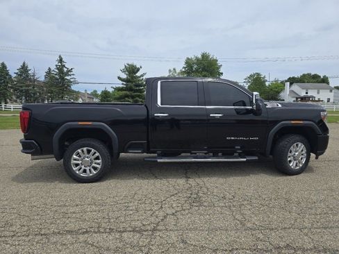 Used 2020 GMC Sierra 2500 Denali w/ Denali Ultimate Package AWD/4WD image 24