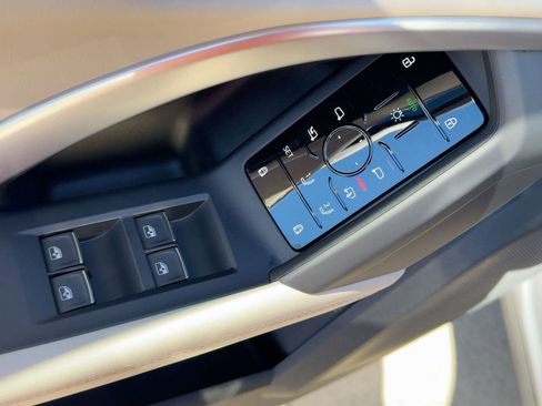 New 2025 Audi Q5 Premium image 13