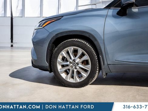 Used 2022 Toyota Highlander Limited image 28