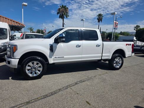 Used 2018 Ford F350 Platinum w/ Platinum Ultimate Package AWD/4WD image 9