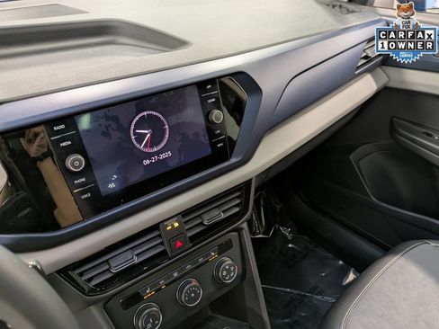 Used 2022 Volkswagen Taos SE image 12