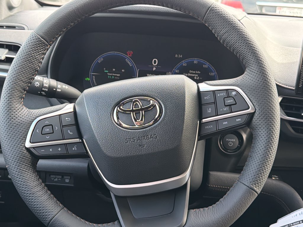 Used 2026 Toyota Sienna Platinum AWD/4WD image 20