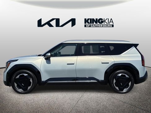 Certified 2024 Kia EV9 Land AWD/4WD image 6