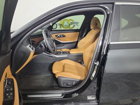 Used 2025 BMW 330i xDrive Sedan w/ Premium Package AWD/4WD image 5