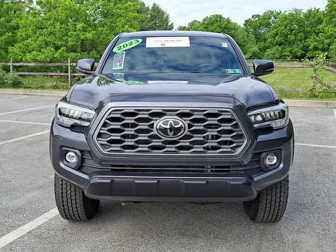 Certified 2023 Toyota Tacoma TRD Off-Road w/ Technology Package AWD/4WD image 2