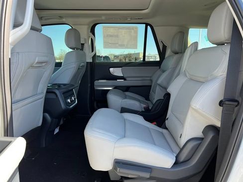 New 2026 Ford Expedition Max Active AWD/4WD image 5