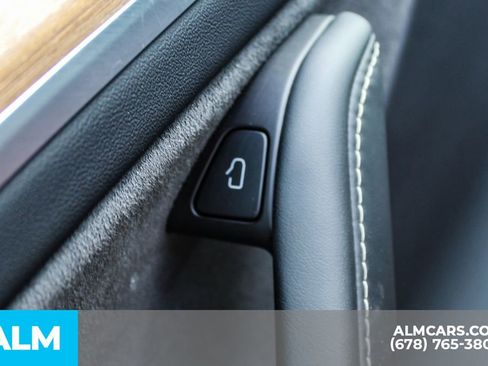 Used 2024 Tesla Model Y Long Range image 38