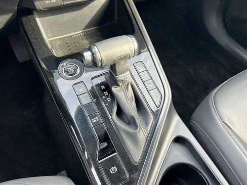 Used 2023 Kia Niro EX image 15
