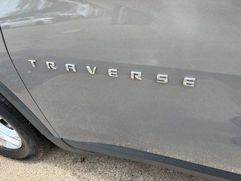 Used 2019 Chevrolet Traverse LT AWD/4WD image 47