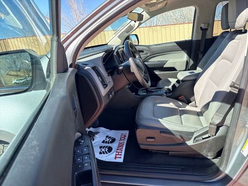 Used 2020 Chevrolet Colorado W/T w/ WT Convenience Package image 10