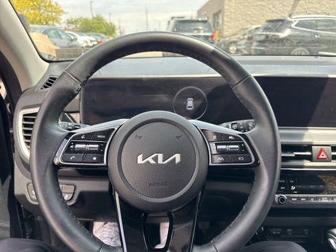 Used 2024 Kia Seltos S AWD/4WD image 21