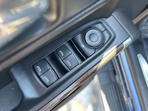 Used 2021 Chevrolet Silverado 1500 LT Trail Boss w/ Bed Protection Package AWD/4WD image 13