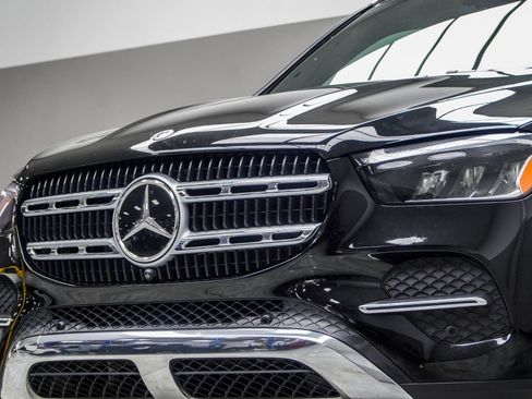 Used 2025 Mercedes-Benz GLE 350 4MATIC image 2