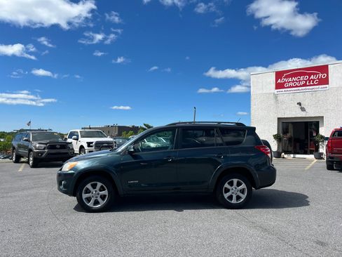 Used 2011 Toyota RAV4 Limited AWD/4WD image 30