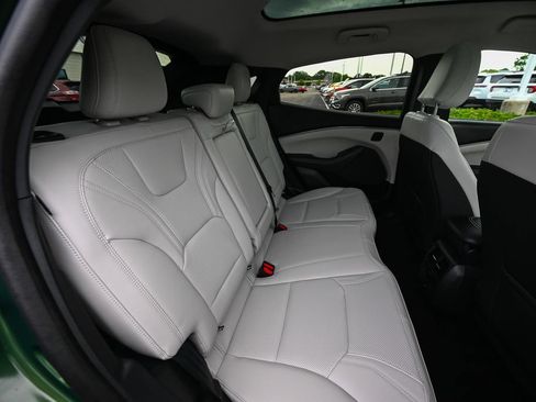 Used 2025 Ford Mustang Mach-E Premium AWD/4WD image 28