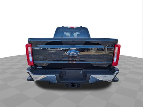 Used 2023 Ford F350 XLT image 5