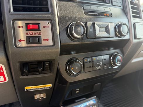 Used 2019 Ford F550 XLT image 28