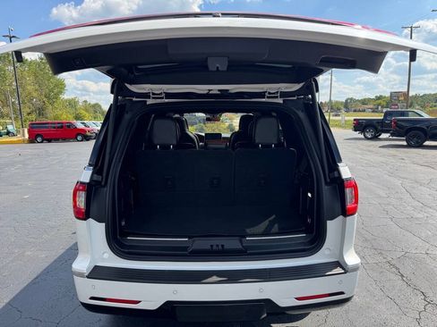 Used 2019 Lincoln Navigator Reserve AWD/4WD image 9